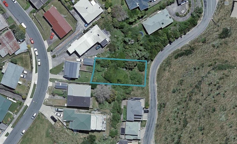 7C Edgecombe Street, Newlands, Wellington - Carousel 1