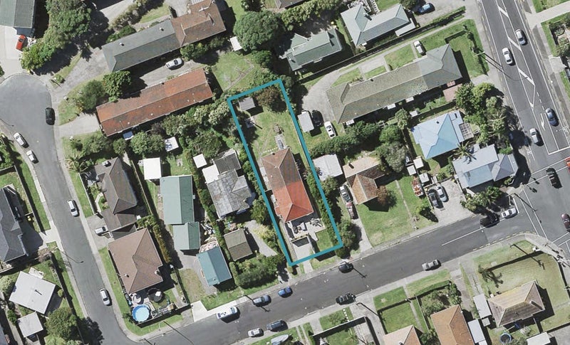 1/3 Bardia Street, Belmont, Auckland - Carousel 1
