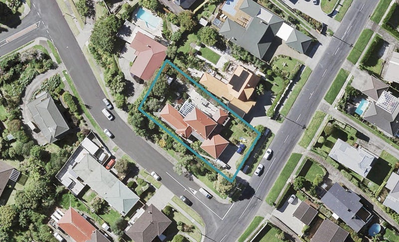 64 Mellons Bay Road, Mellons Bay, Auckland - Carousel 1