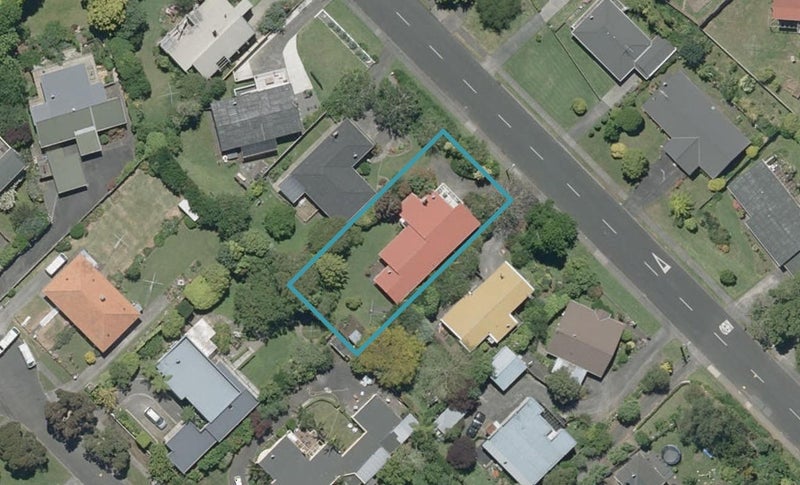 25 Parkes Avenue, Saint Johns Hill, Whanganui - Carousel 1
