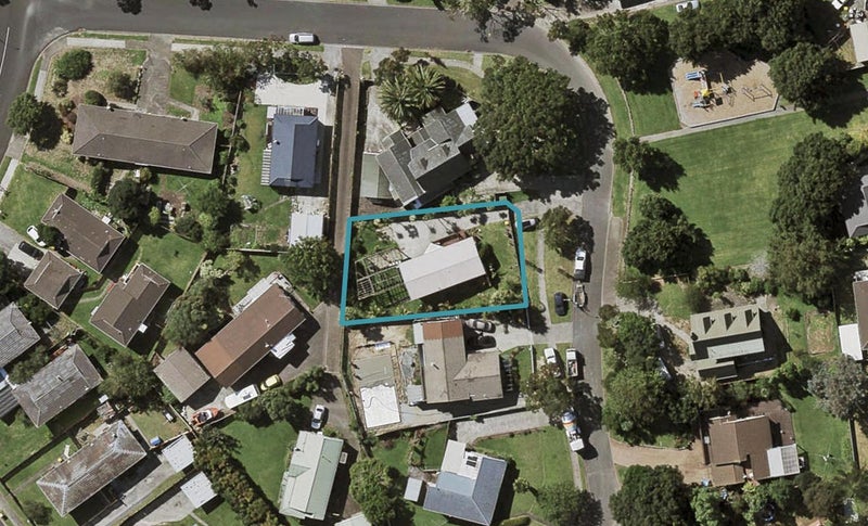 11 Rotoma Rise, Clover Park, Auckland - Carousel 1