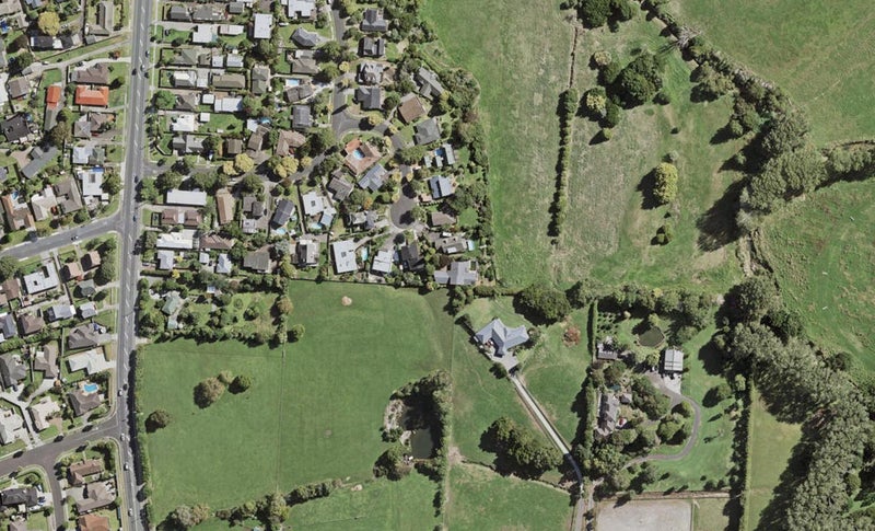 16 Alderton Place, Opaheke, Papakura - Carousel 1