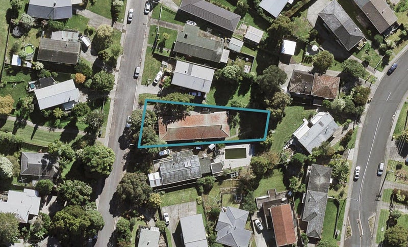 1/5 Teviot Place, Totara Vale, Auckland - Carousel 1