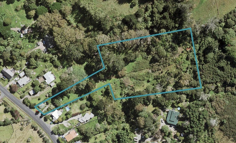 100 Candia Road, Henderson Valley, Auckland - Carousel 1