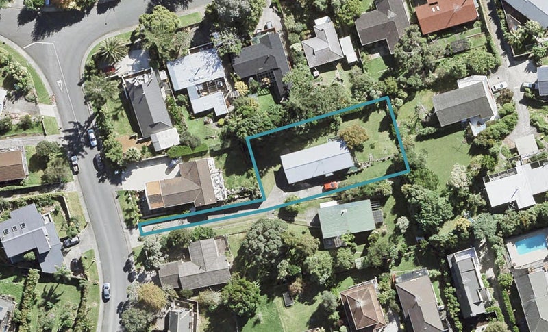 6 Nor'East Drive, Northcross, Auckland - Carousel 1