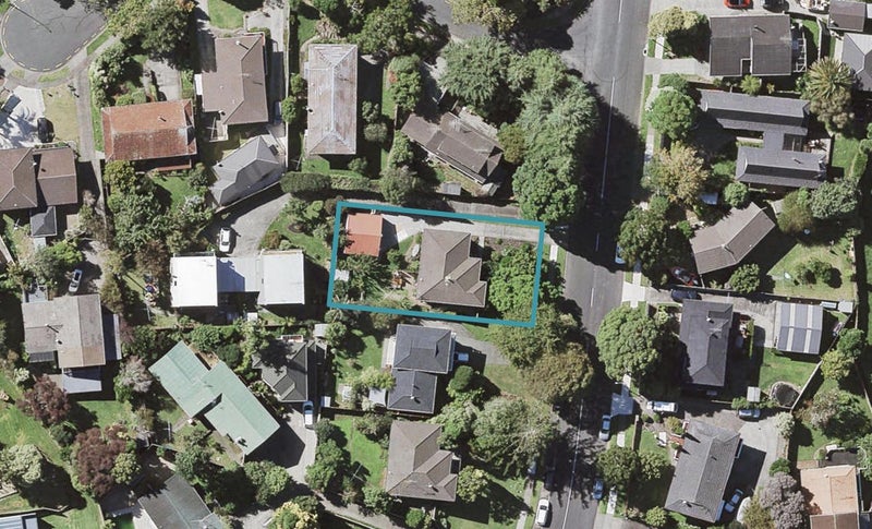 19 Mirrabooka Avenue, Botany Downs, Auckland - Carousel 1