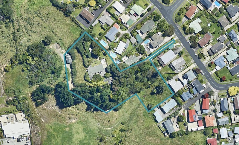 24 The Drive, Brookfield, Tauranga - Carousel 1