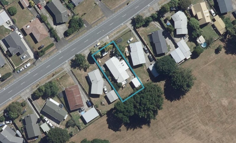 105 Collins Road, Melville, Hamilton - Carousel 1