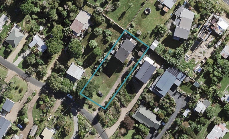 36 Ridge Road, Oneroa, Waiheke Island - Carousel 1