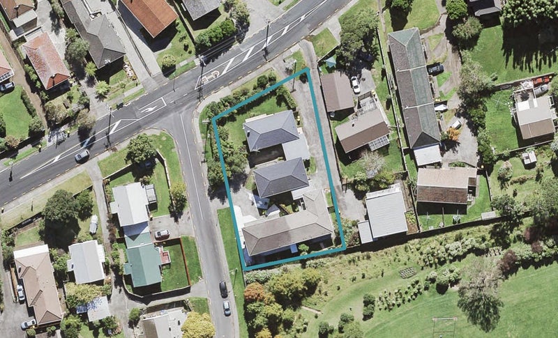 3/2 Pimento Place, New Lynn, Auckland - Carousel 1