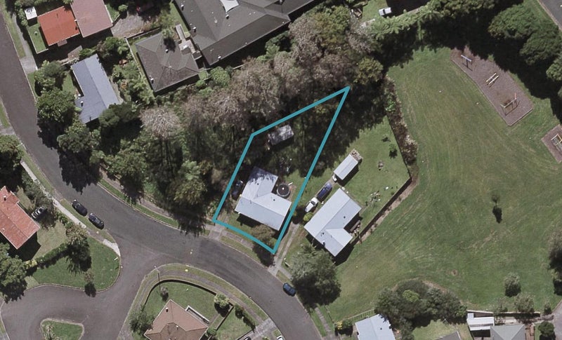 11 Tavistock Street, Westown, New Plymouth - Carousel 1