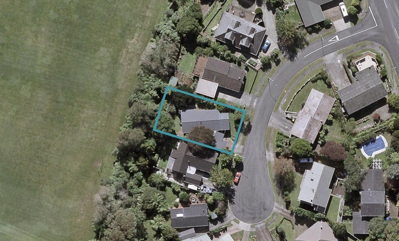 8 Cargill Place, Frankleigh Park, New Plymouth - Carousel 1