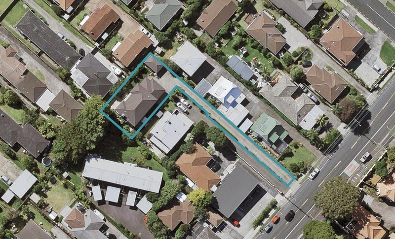 127 Shakespeare Road, Milford, Auckland - Carousel 1