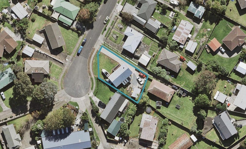 26 Lindis Place, Mangere Bridge, Auckland - Carousel 1