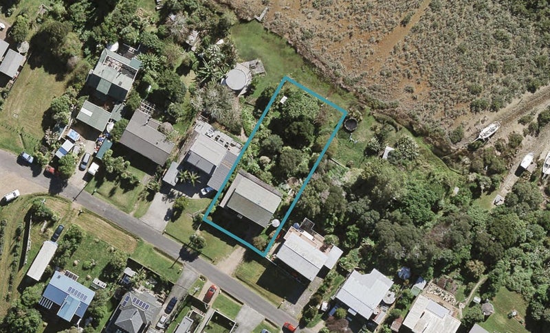 19 Shelly Beach Road, Surfdale, Waiheke Island - Carousel 1