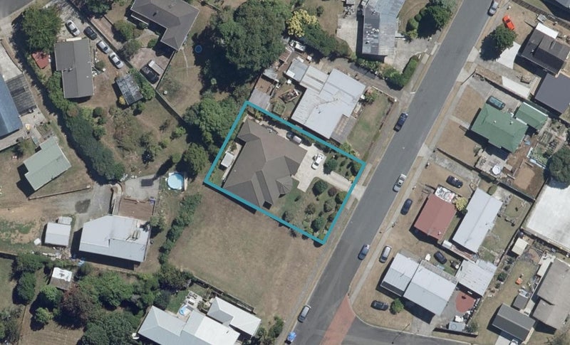 6 Goodwin Terrace, Temple View, Hamilton - Carousel 1