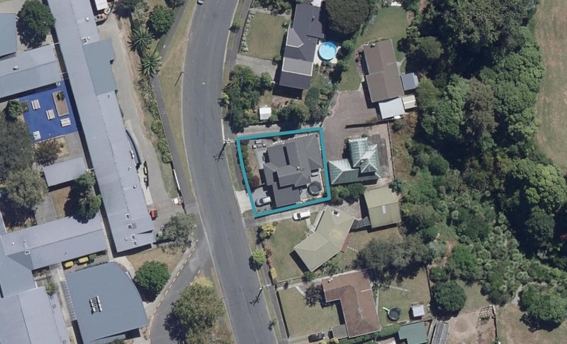 25 Berkley Avenue, Hillcrest, Hamilton - Carousel 1