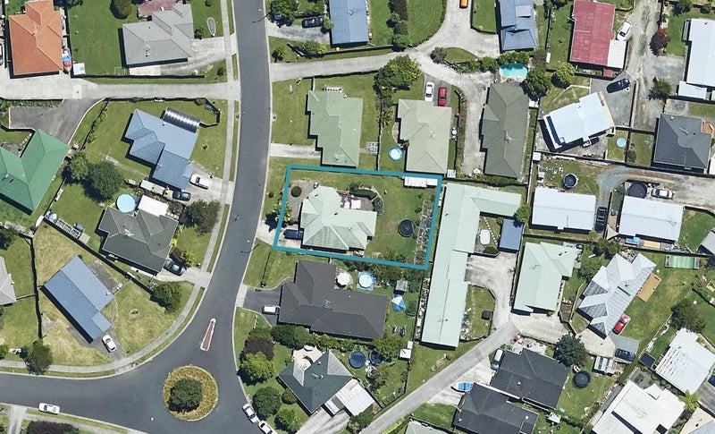 17 Aaron Place, Brookfield, Tauranga - Carousel 1