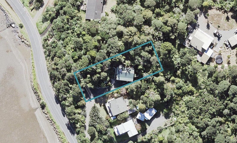 1208 Huia Road, Huia, Auckland - Carousel 1