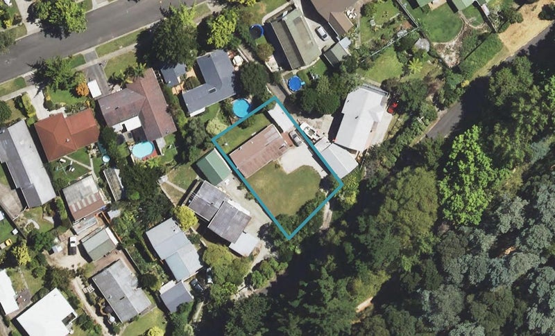 208 Fox Street, Whataupoko, Gisborne - Carousel 1