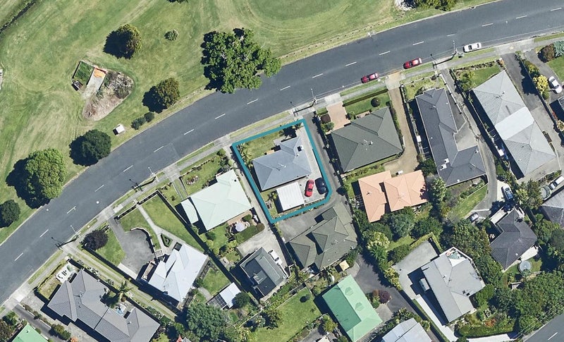 102A Vale Street, Otumoetai, Tauranga - Carousel 1