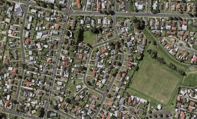 8C Clutha Crescent, Clover Park, Auckland - Carousel 1