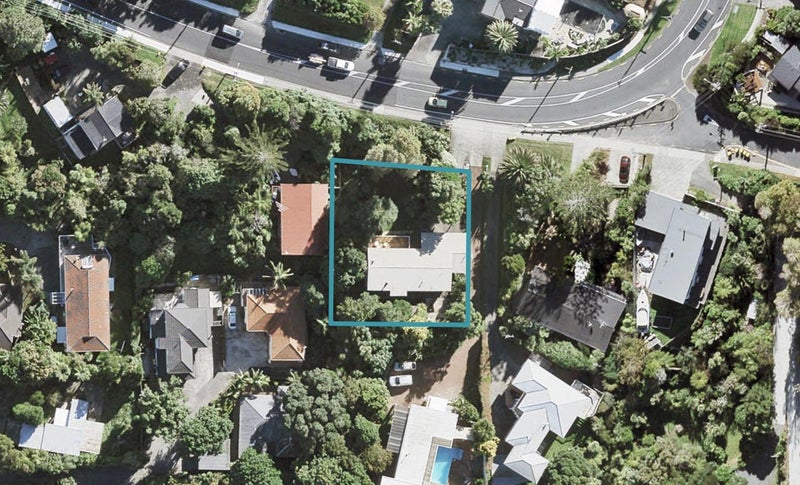 815 Beach Road, Browns Bay, Auckland - Carousel 1
