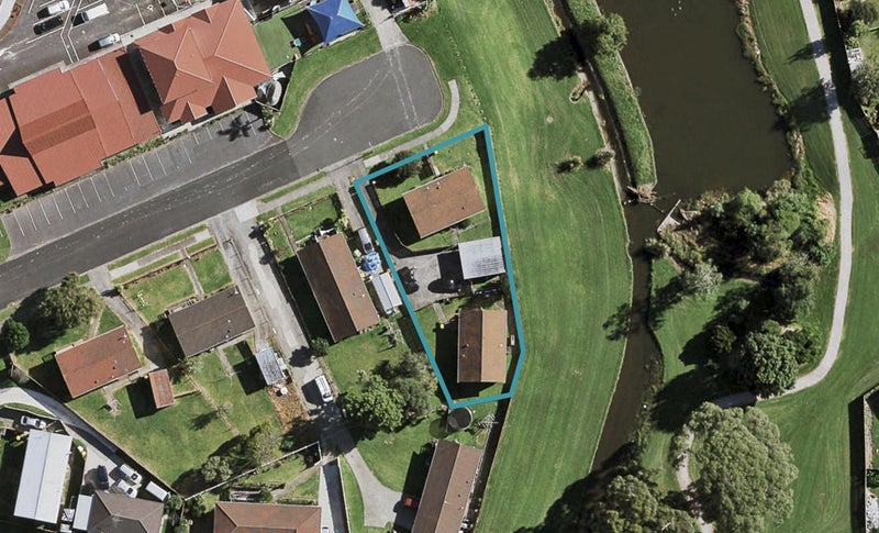 11 Marble Place, Wiri, Auckland - Carousel 1