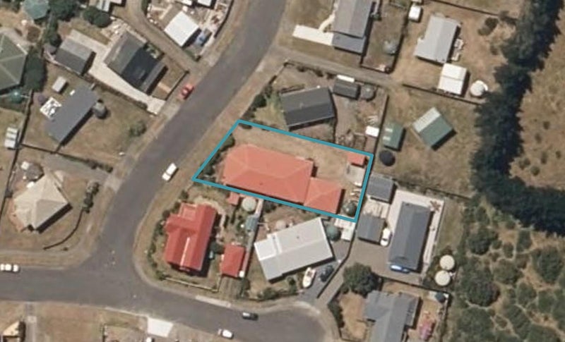 3 Taonui Street, Waitārere Beach, Levin - Carousel 1
