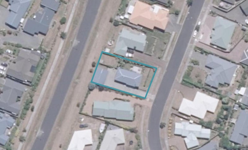 21 The Grove, Nukuhau, Taupo - Carousel 1