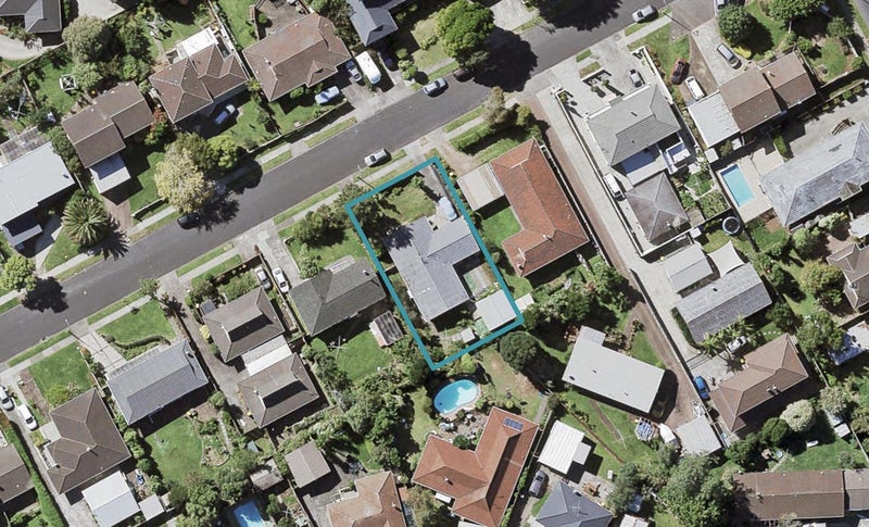 12 Archmillen Avenue, Pakuranga Heights, Auckland - Carousel 1
