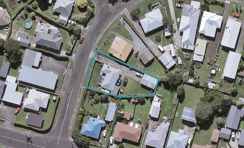 4 Rata Street, Upper Vogeltown, New Plymouth - Carousel 1