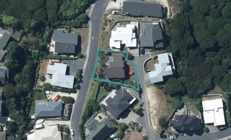 65 Saint Ives Drive, Camborne, Porirua - Carousel 1