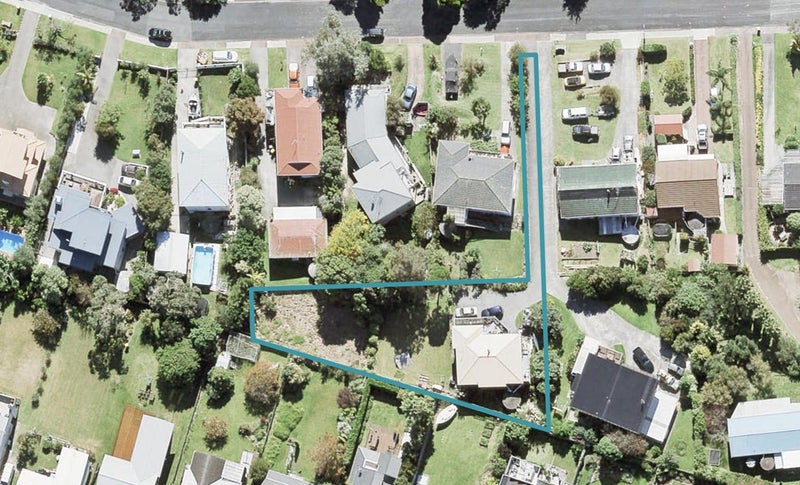 99 Pacific Parade, Army Bay, Whangaparaoa - Carousel 1