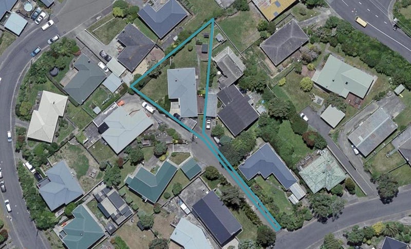 14 Turville Crescent, Newlands, Wellington - Carousel 1