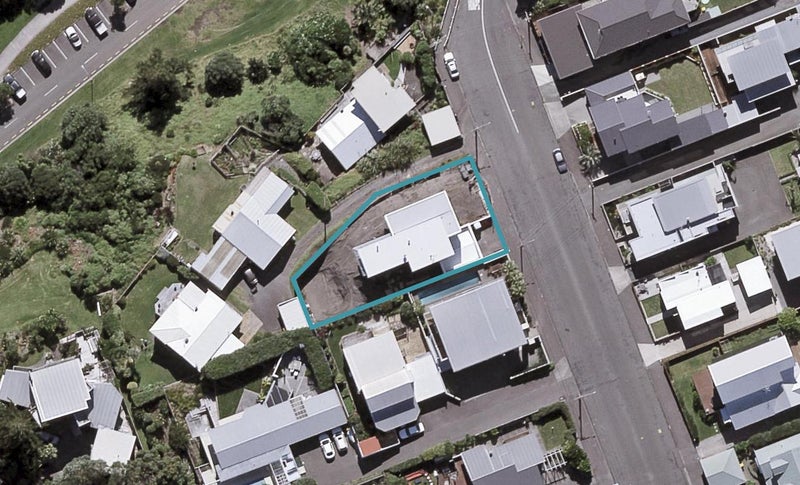 4 Beach Street, Fitzroy, New Plymouth - Carousel 1