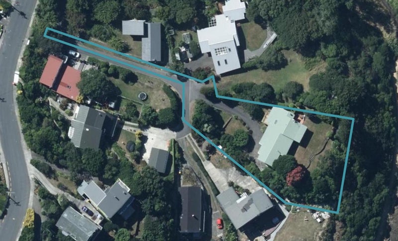 64 Mana View Road, Paremata, Porirua - Carousel 1