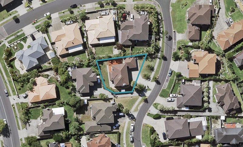3 Malin Place, Pinehill, Auckland - Carousel 1
