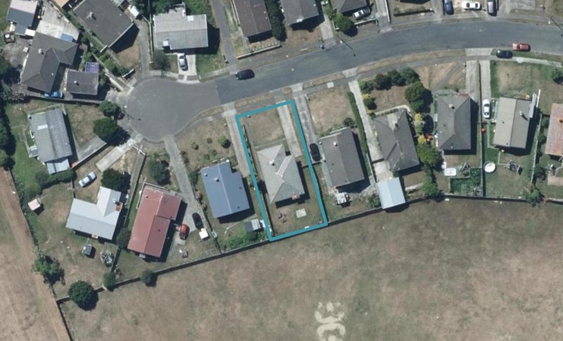 19 Bellona Place, Cannons Creek, Porirua - Carousel 1