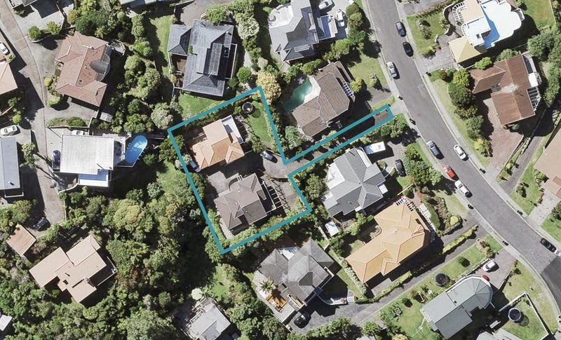 1/21 Calypso Place, Rothesay Bay, Auckland - Carousel 1