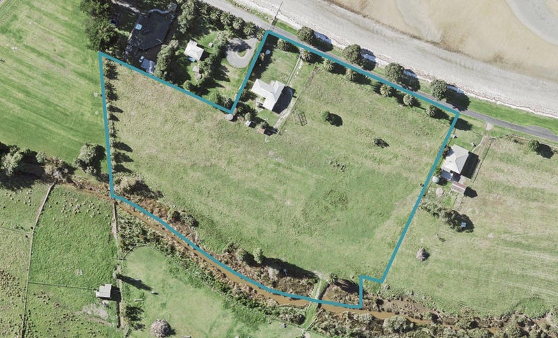 184 Maraetai Coast Road, Papakura - Carousel 1