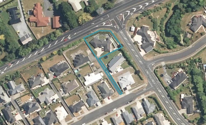 2B Sunstone Crescent, Brown Owl, Upper Hutt - Carousel 1