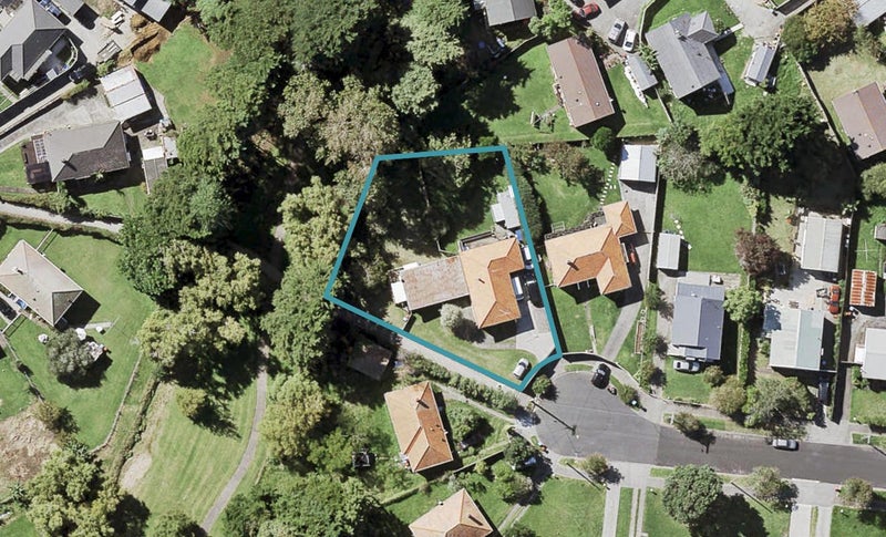 11B Guildford Place, Glen Innes, Auckland - Carousel 1