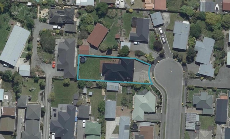 5 Aztec Place, Redwood, Christchurch - Carousel 1