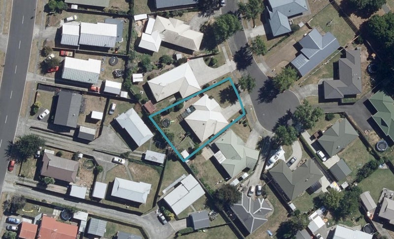12 Shannon Place, Nawton, Hamilton - Carousel 1