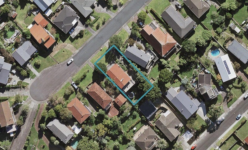 17 Welland Place, Hillcrest, Auckland - Carousel 1