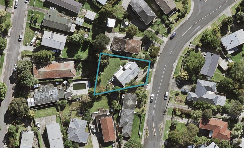 8 Ellice Road, Totara Vale, Auckland - Carousel 1