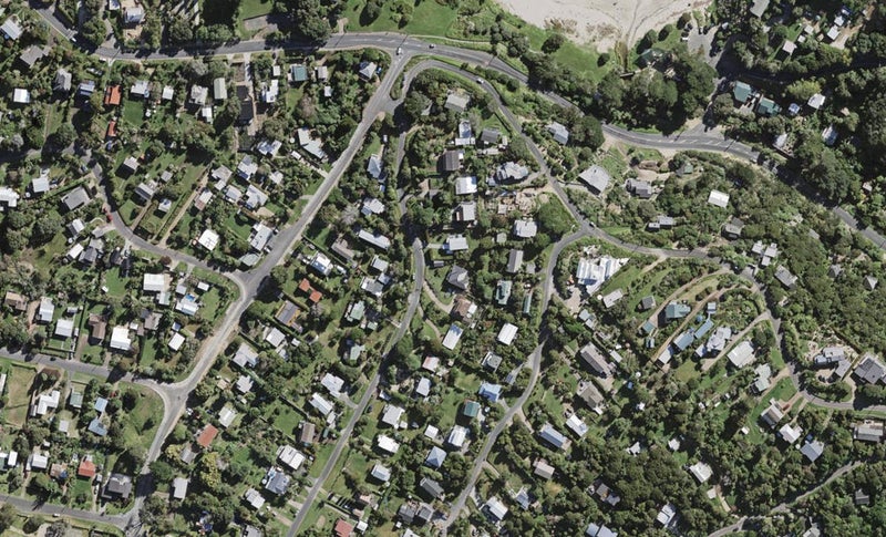 14 Kiwi Street, Oneroa, Waiheke Island - Carousel 1