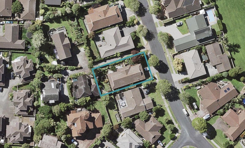 11 Leicester Parade, Somerville, Manukau - Carousel 1