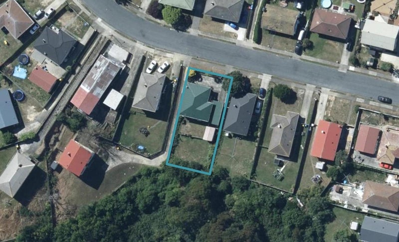 47 Beauzami Crescent, Ascot Park, Porirua - Carousel 1